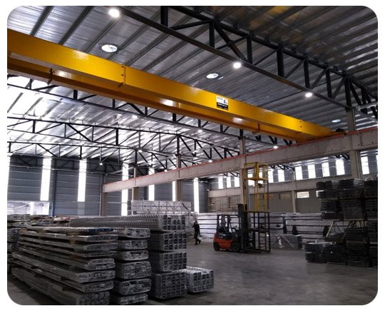 Puente grúa birriel viga cajón, trocha 21 m, capacidad 4 toneladas - Maroni & Cía S.A.